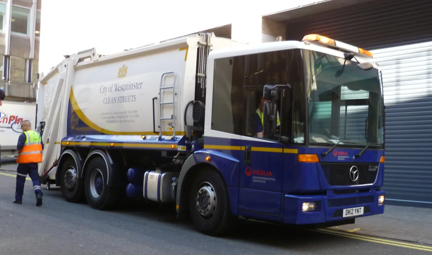 A Veolia refuse lorry working a City of Westminster contract in central London in 2015. Veolia takes over collections in Elmbridge in June 2027